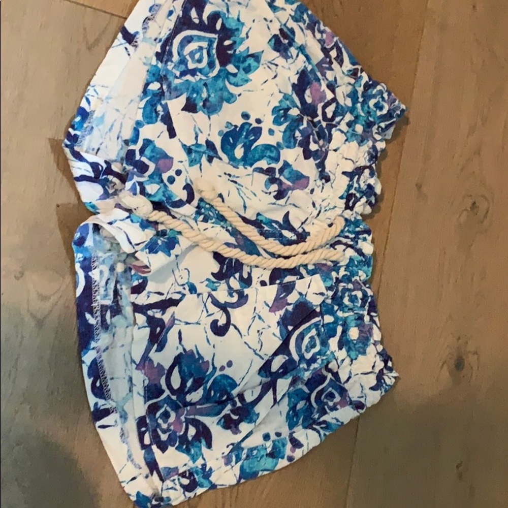 Beachy cute shorts